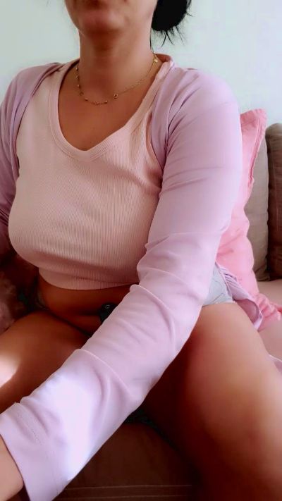 DouceQueen live cam on Cam4