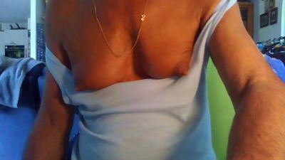 Doucia1 live cam on Cam4