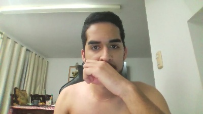 Dozzy26 live cam on Cam4