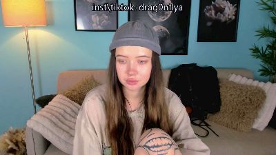 DragonFlya live cam on Cam4