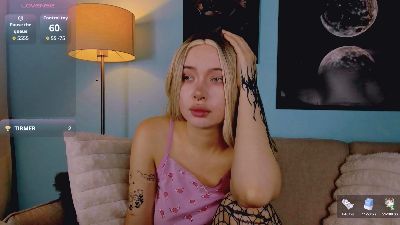DragonFlya live cam on Cam4