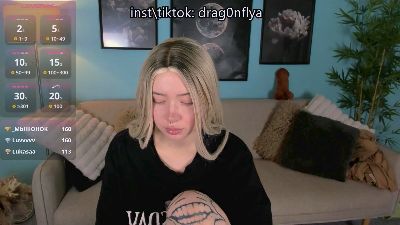 DragonFlya live cam on Cam4