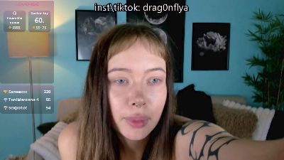 DragonFlya live cam on Cam4