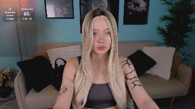 DragonFlya live cam on Cam4