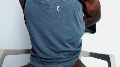 Drake_brown23 live cam on Cam4