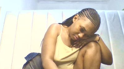 Dreamebony2 live cam on Cam4
