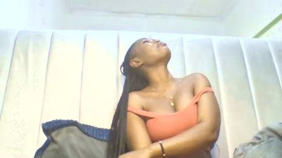 Dreamebony2 live cam on Cam4
