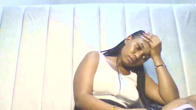 Dreamebony2 live cam on Cam4