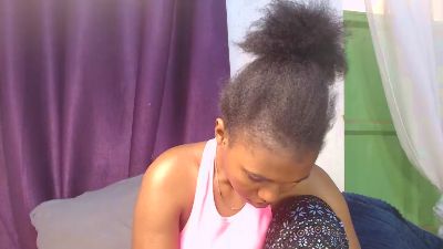 Dreamebony2 live cam on Cam4