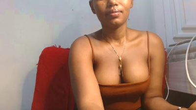 Dreamebony2 live cam on Cam4