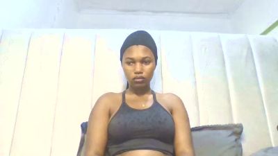 Dreamebony2 live cam on Cam4