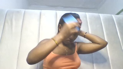 Dreamebony2 live cam on Cam4