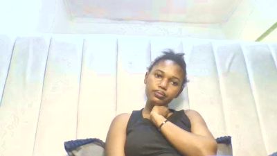 Dreamebony2 live cam on Cam4