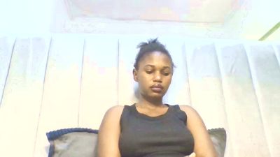 Dreamebony2 live cam on Cam4