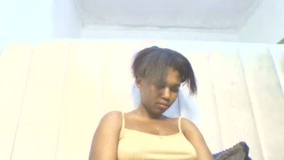Dreamebony2 live cam on Cam4