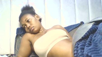 Dreamebony2 live cam on Cam4