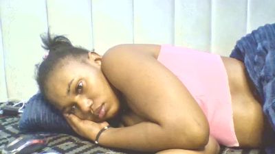 Dreamebony2 live cam on Cam4