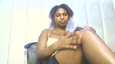 Dreamebony2 live cam on Cam4