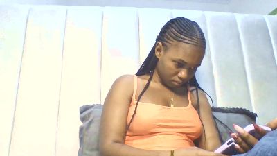 Dreamebony2 live cam on Cam4