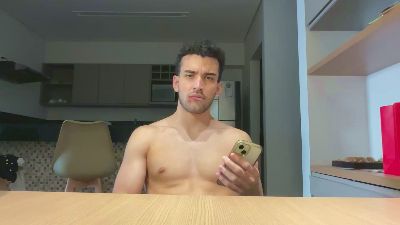Drgym18 live cam on Cam4