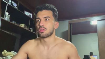 Drgym18 live cam on Cam4