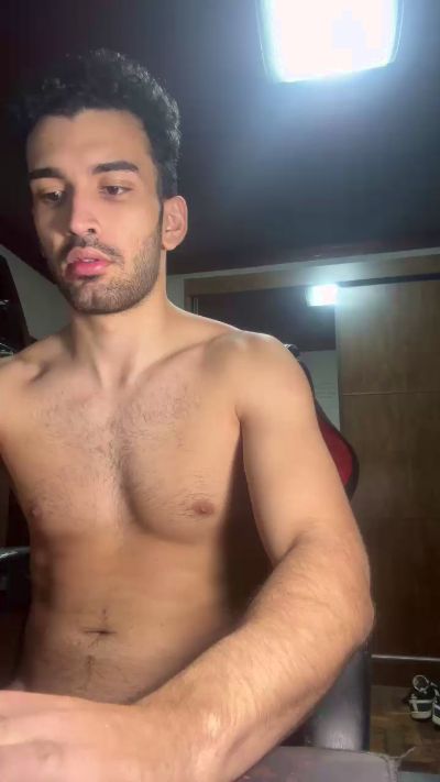 Drgym18 live cam on Cam4