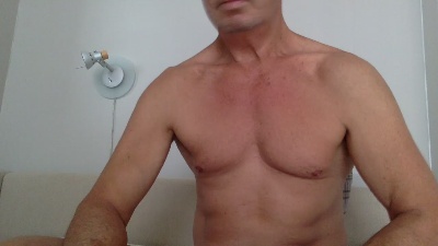 Drvosjeca_64 live cam on Cam4
