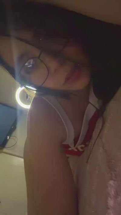 Dulce588 live cam on Cam4