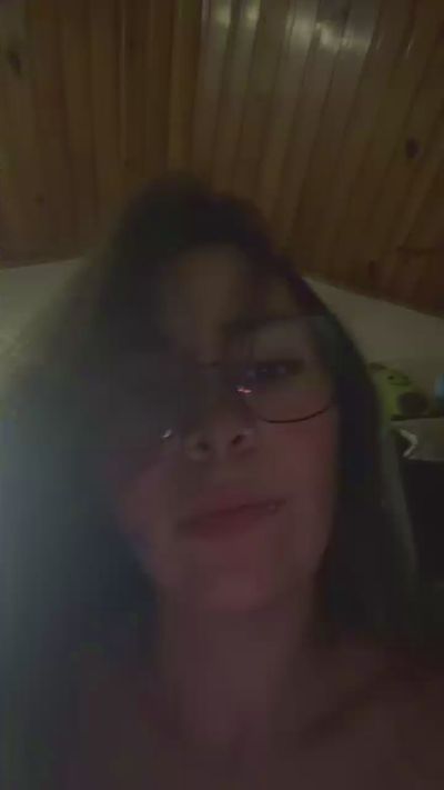 Dulce588 live cam on Cam4