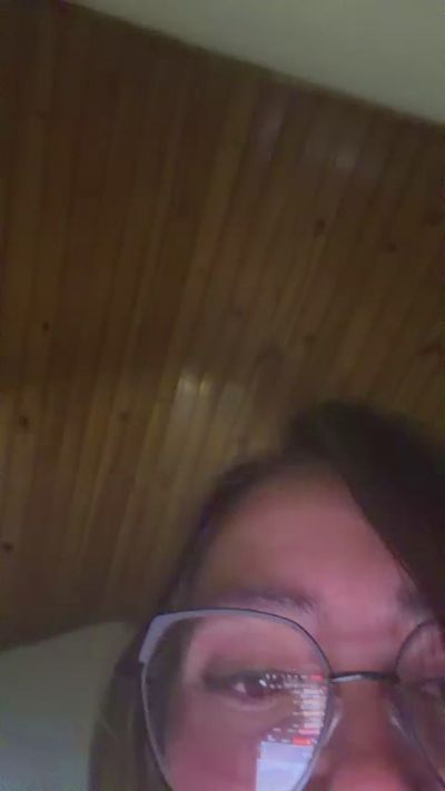 Dulce588 live cam on Cam4