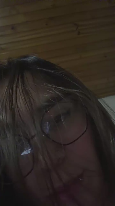 Dulce588 live cam on Cam4