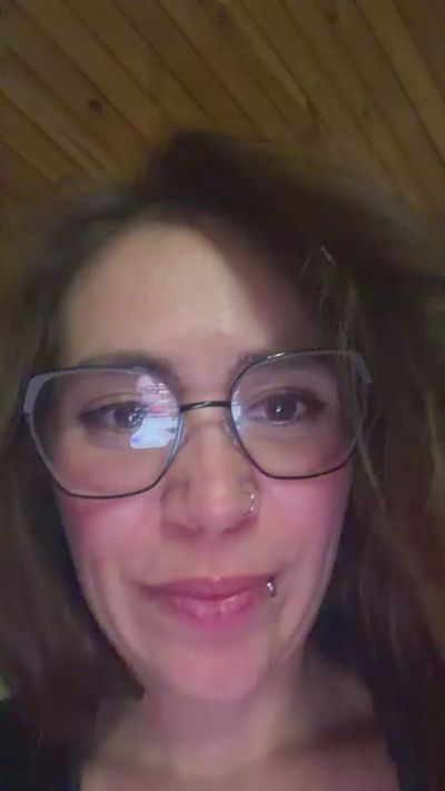 Dulce588 live cam on Cam4