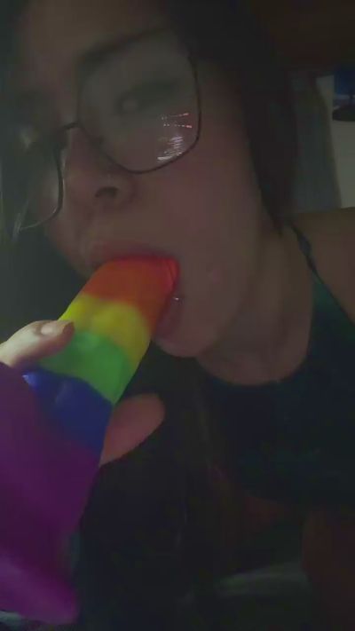 Dulce588 live cam on Cam4