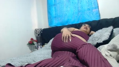 Dulce_cloee live cam on Cam4
