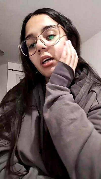 Dulcecelisarg live cam on Cam4