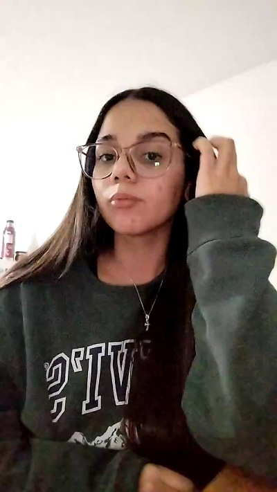 Dulcecelisarg live cam on Cam4