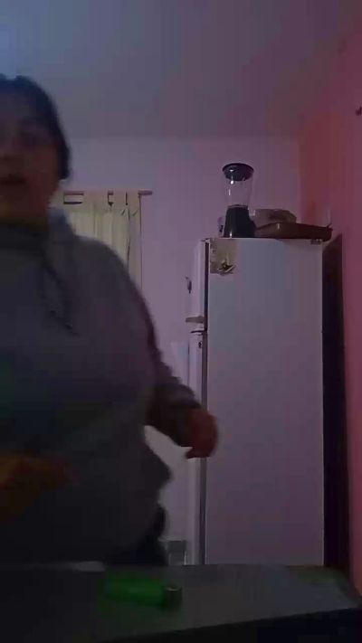 Dulcee03 live cam on Cam4