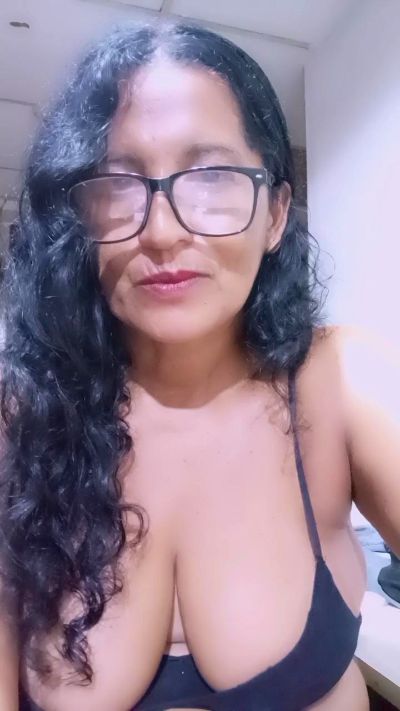 Dulcemargarita live cam on Cam4