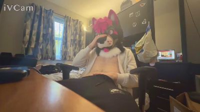 Dumb_Puppy live cam on Cam4