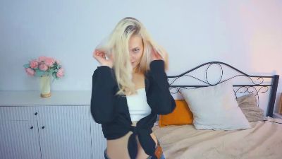 DyanPerretta live cam on Cam4