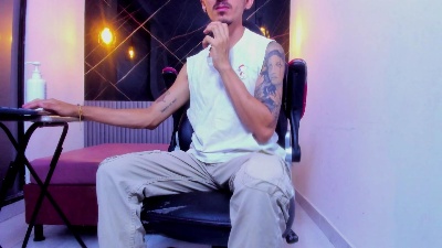 DylanAnderson live cam on Cam4