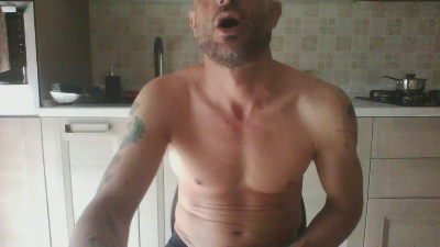 DylanBello live cam on Cam4