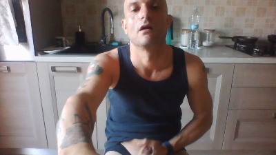 DylanBello live cam on Cam4