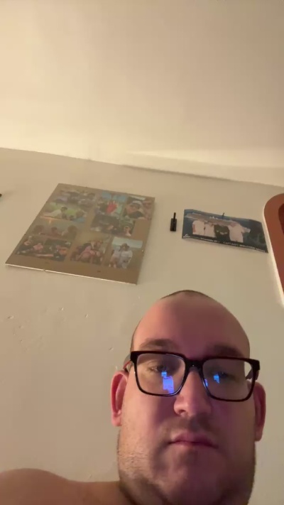 DylanFR31 live cam on UnifiedCams