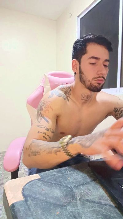 Dylan_benett_ live cam on Cam4