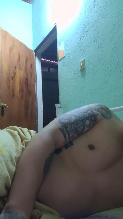 Dylanjosue live cam on Cam4