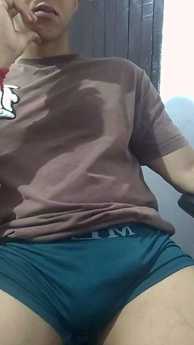 Dyogurfdom live cam on Cam4