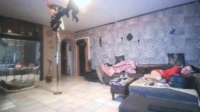 EINE_wi_KEINE live cam on Cam4