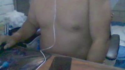 ELHUEROOO live cam on Cam4