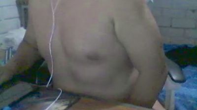 ELHUEROOO live cam on Cam4